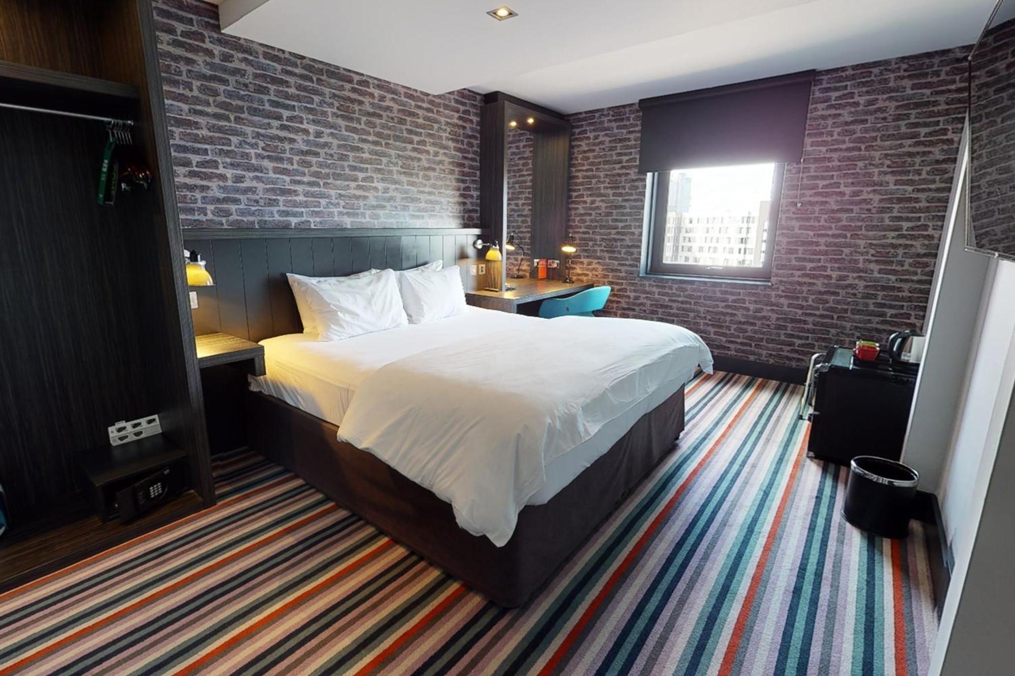 Village Hotel Edinburgh — Photos 1